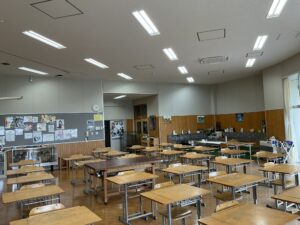 塾の先生、学校へ行く。